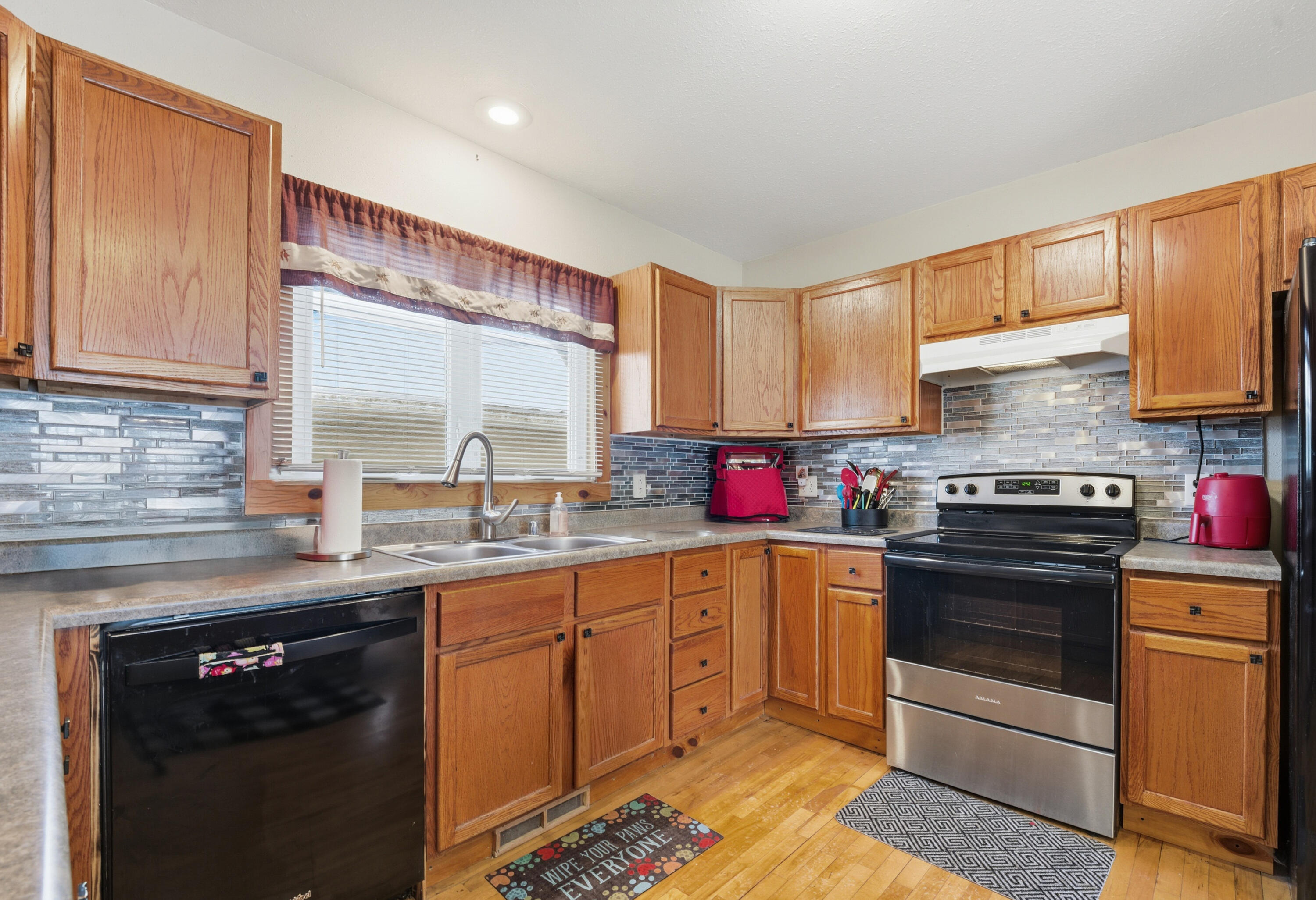 261 Superior Street Fond du Lac, WI 54935 - Photo 8 of 26 Photo-10 (1)