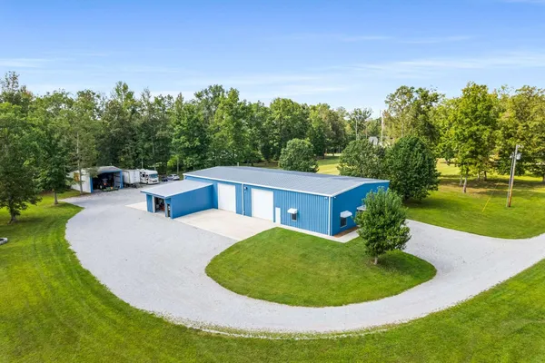 $899,900 | 456 Lakewood Park Road, Beechgrove, TN 37018