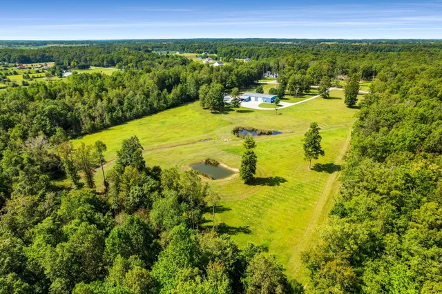 $950,000 | 456 Lakewood Park Road, Beechgrove, TN 37018