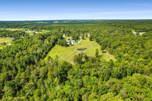 $950,000 | 456 Lakewood Park Road, Beechgrove, TN 37018