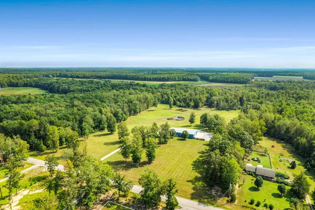 $950,000 | 456 Lakewood Park Road, Beechgrove, TN 37018