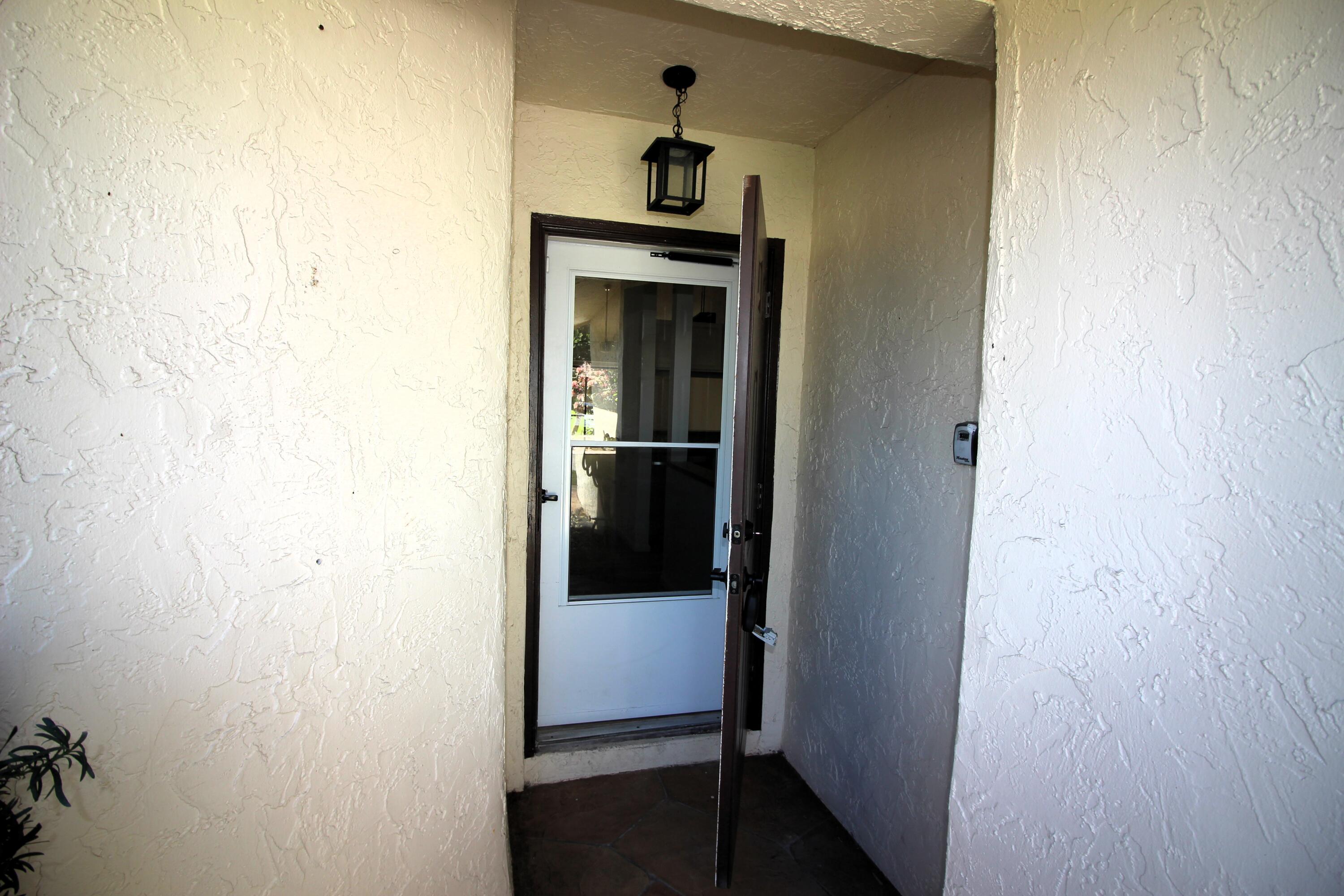 416 Buttonwood Place Boca Raton, FL 33431 - Photo 7 of 49 IMG_7628