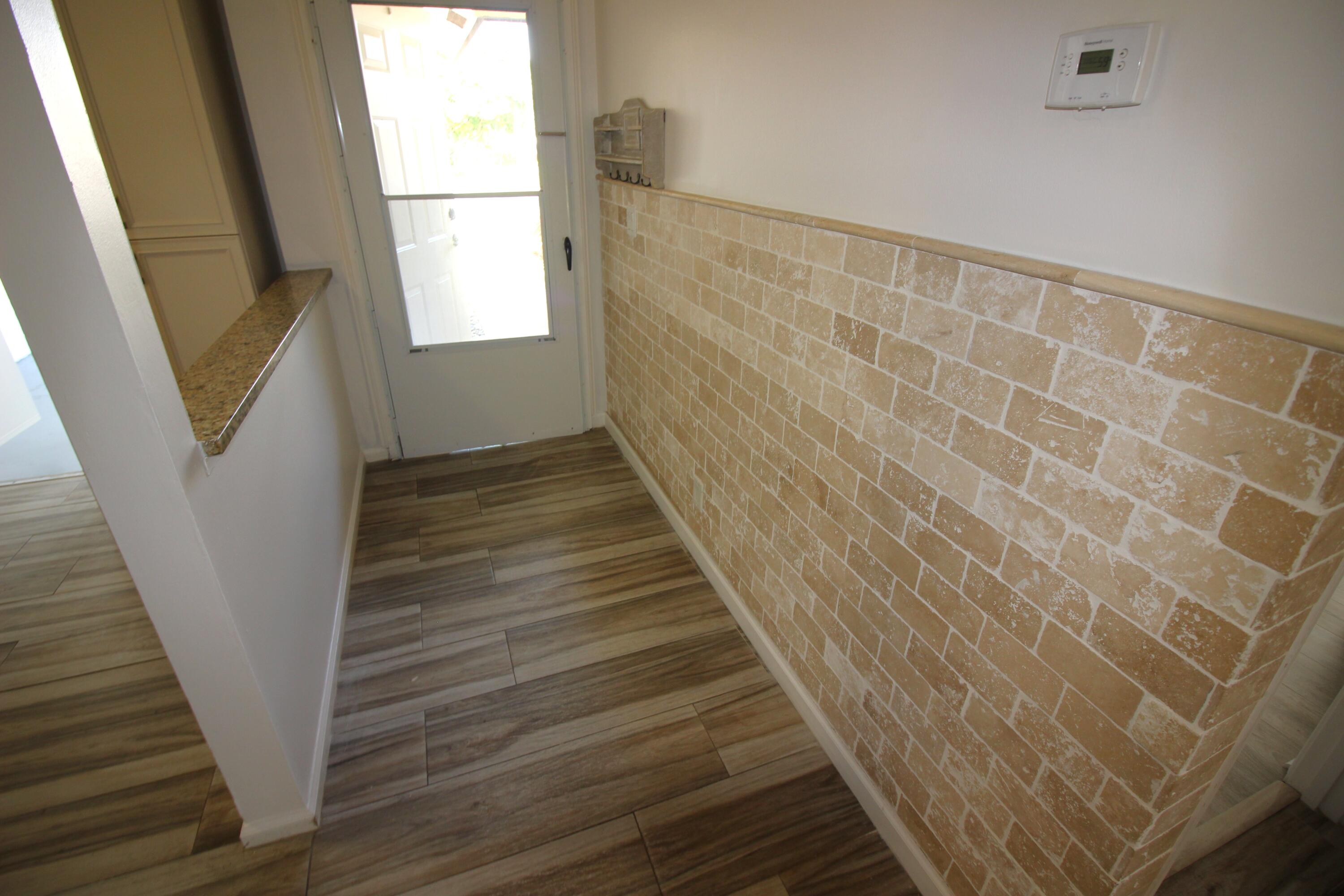 416 Buttonwood Place Boca Raton, FL 33431 - Photo 8 of 49 IMG_7675