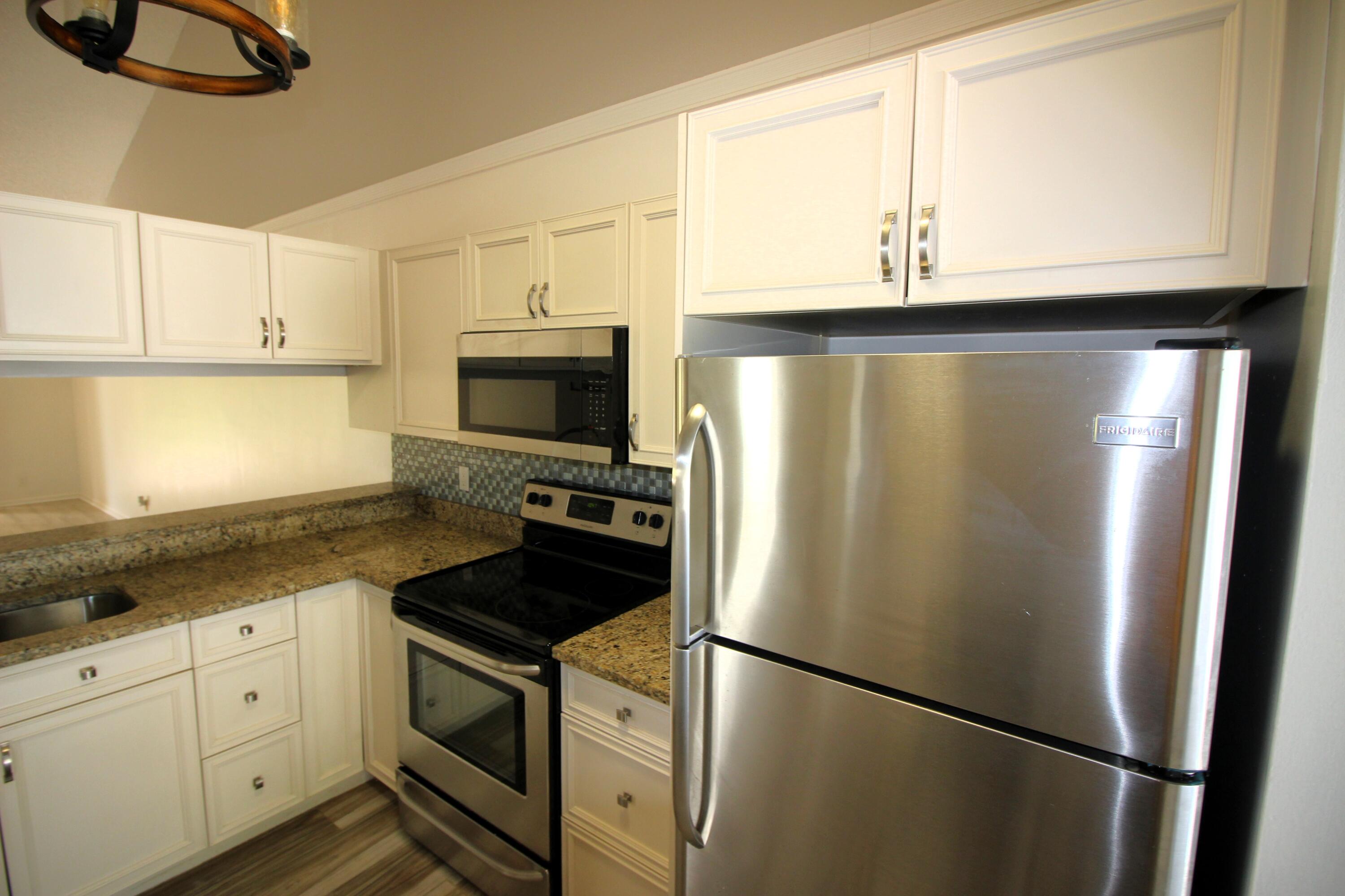 416 Buttonwood Place Boca Raton, FL 33431 - Photo 10 of 49 IMG_7632