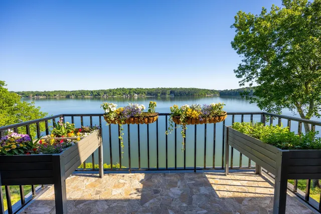 $2,650 | 4312 Lakeshore Lane, Unit 304, Chattanooga, TN 37415