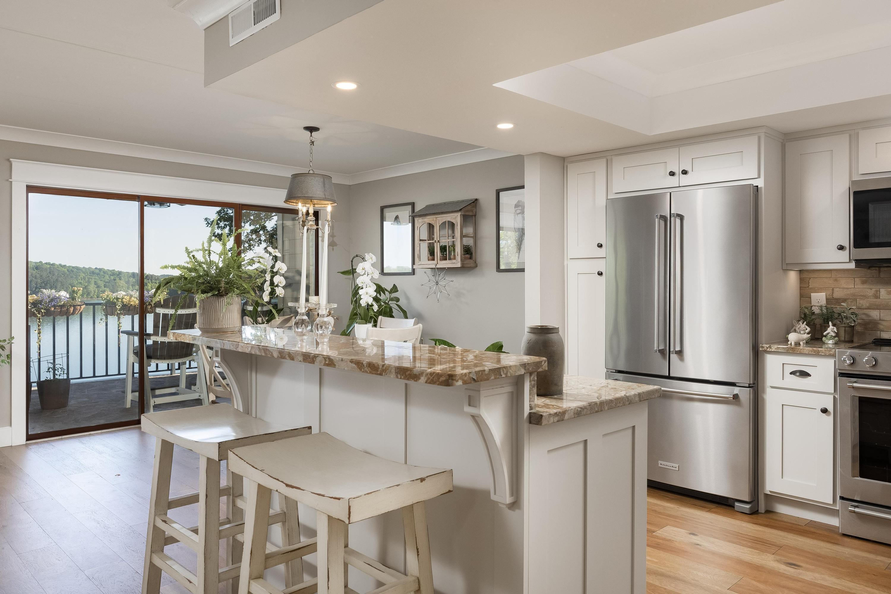 4312 Lakeshore Lane, Unit 304 Chattanooga, TN 37415 - Photo 11 of 35 Kitchen