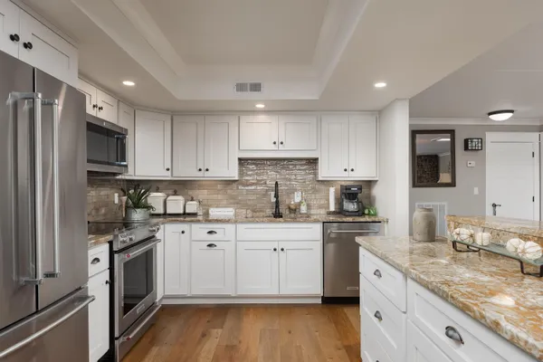 $2,650 | 4312 Lakeshore Lane, Unit 304, Chattanooga, TN 37415