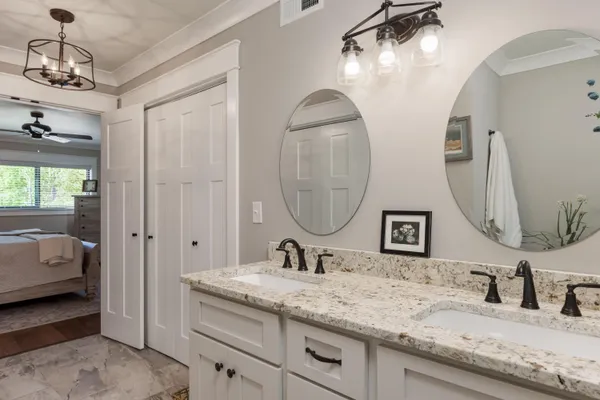 $2,650 | 4312 Lakeshore Lane, Unit 304, Chattanooga, TN 37415