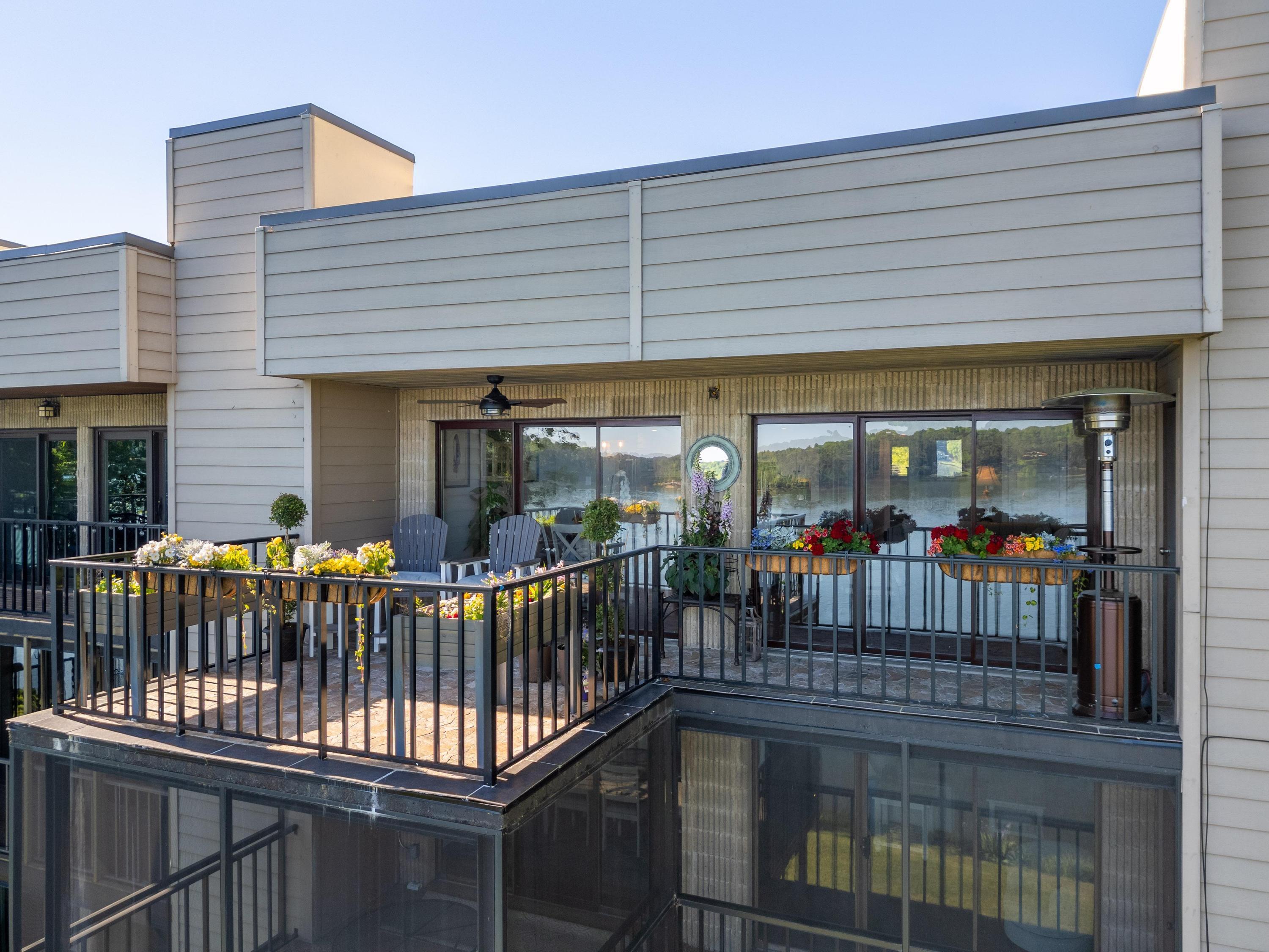 4312 Lakeshore Lane, Unit 304 Chattanooga, TN 37415 - Photo 23 of 35 Patio view