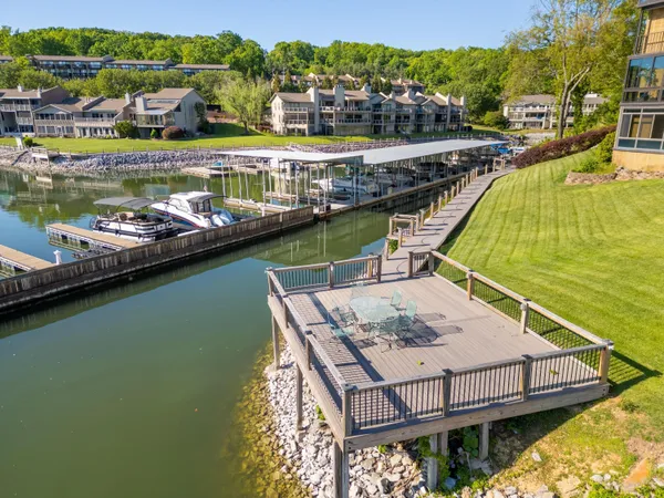 $2,650 | 4312 Lakeshore Lane, Unit 304, Chattanooga, TN 37415