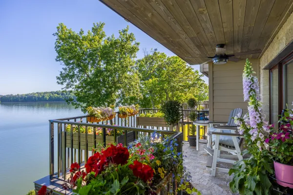 $2,650 | 4312 Lakeshore Lane, Unit 304, Chattanooga, TN 37415
