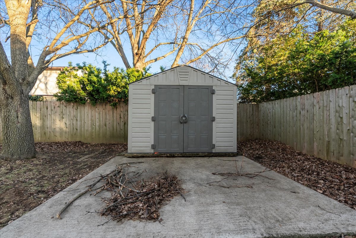 1421 Godfrey Drive Normal, IL 61761 - Photo 26 of 28 a backyard of a house