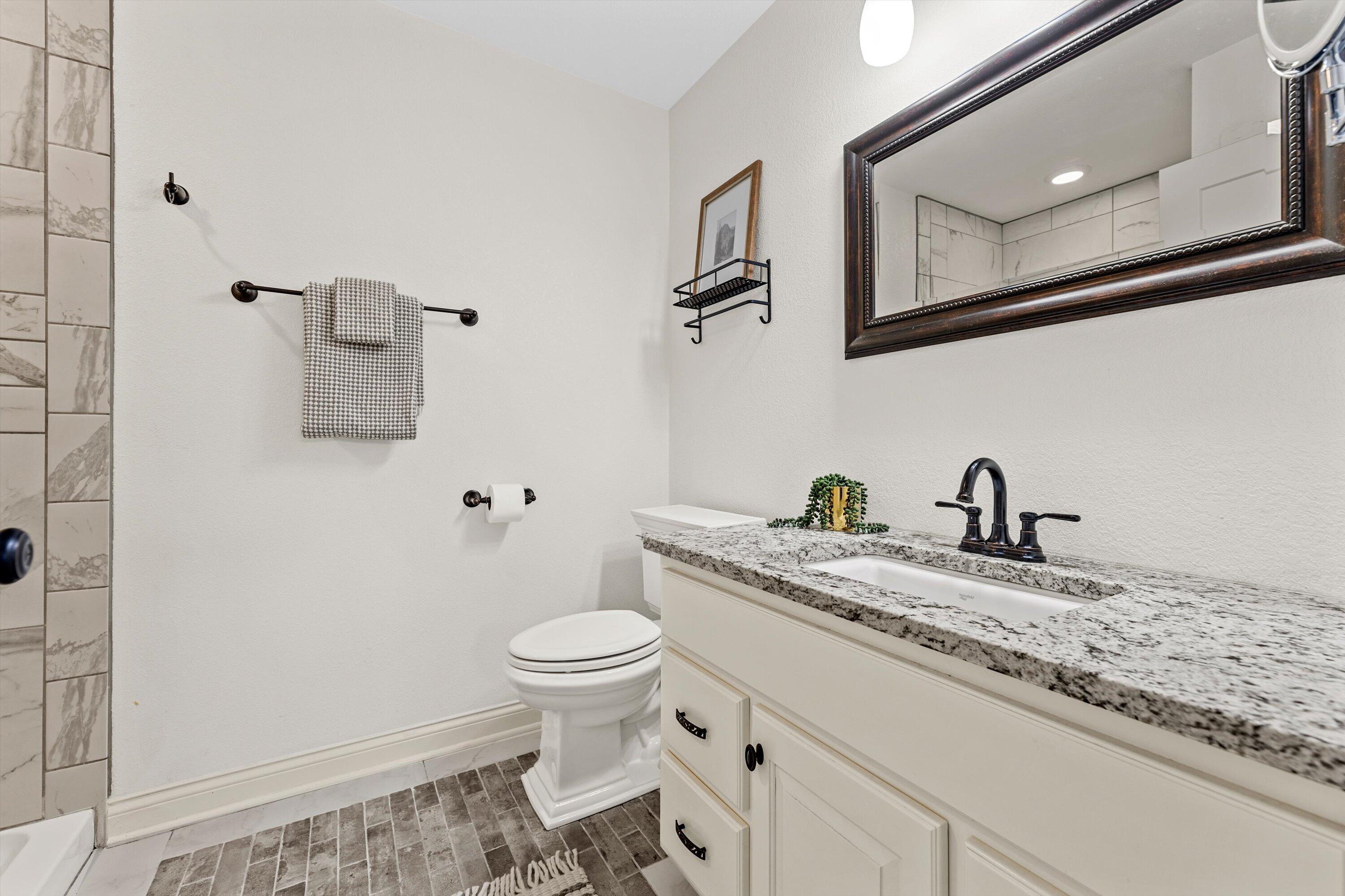 N94-w25549 Norwauk Road Colgate, WI 53017 - Photo 22 of 45 Primary Bathroom