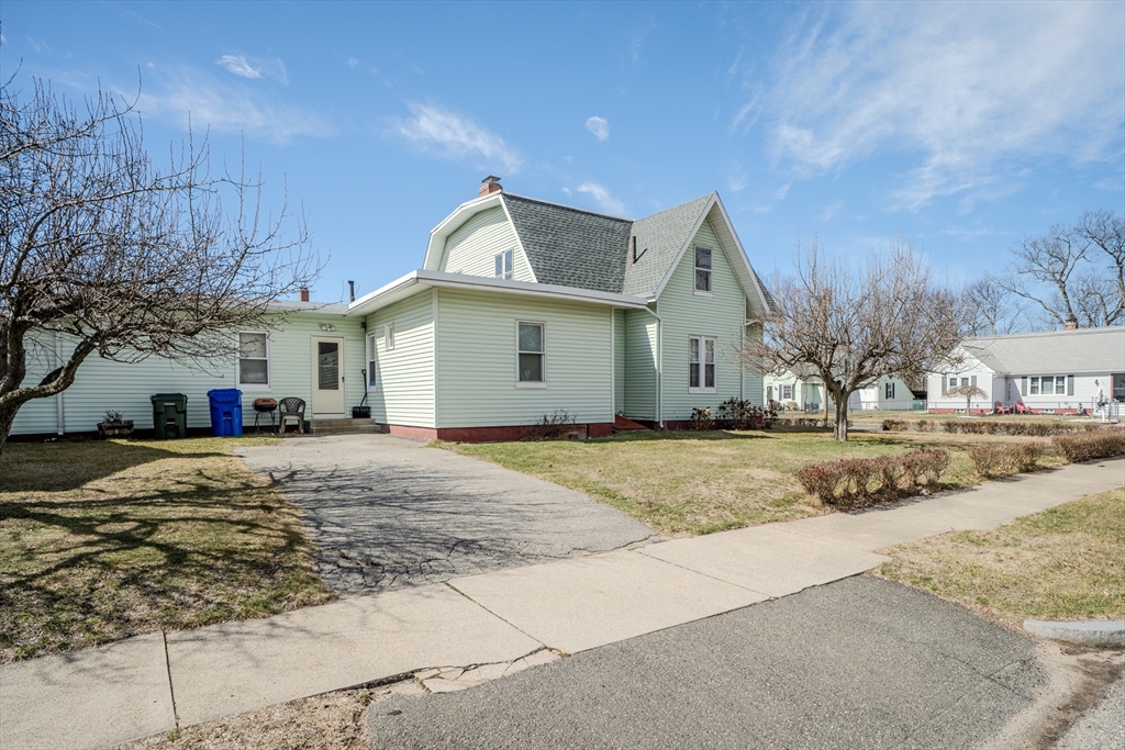 1075-1077 Worcester Street Springfield, MA 01151 - Photo 4 of 35