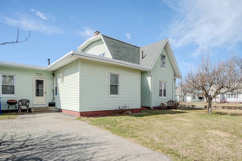 1075-1077 Worcester Street Springfield, MA 01151 - Photo 6 of 35