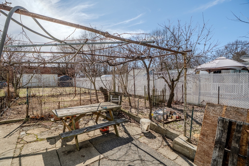 1075-1077 Worcester Street Springfield, MA 01151 - Photo 8 of 35