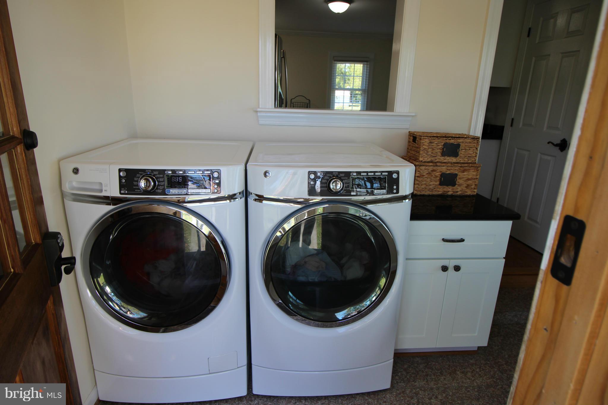 2280 Reliance Road Middletown, VA 22645 - Photo 16 of 28 a utility room with dryer and washer
