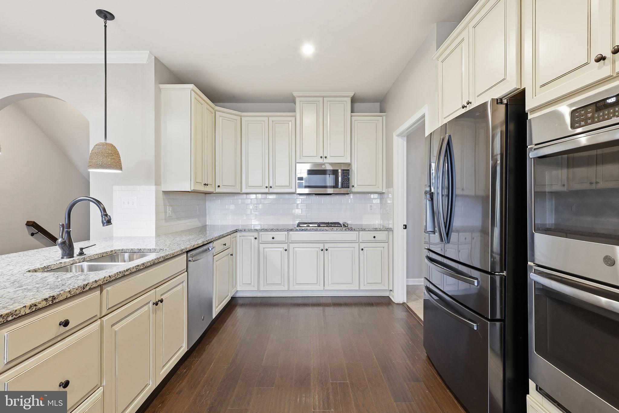 18052 Red Mulberry Road Dumfries, VA 22026 - Photo 4 of 52