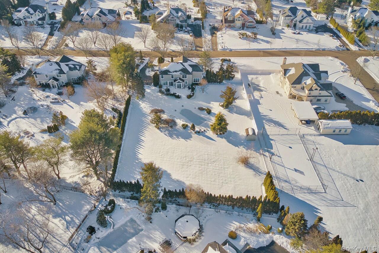 49 Rofay Drive East Northport, NY 11731 - Photo 11 of 50