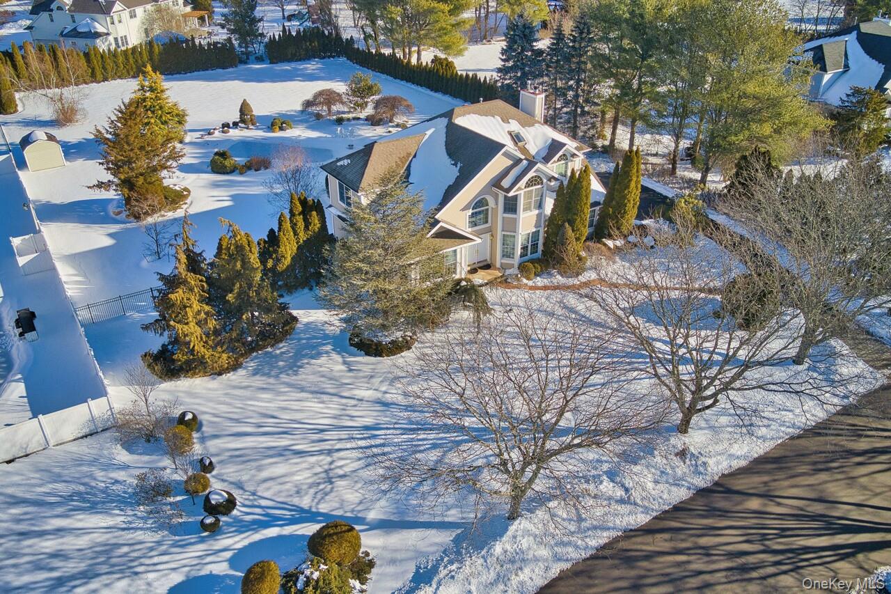 49 Rofay Drive East Northport, NY 11731 - Photo 15 of 50