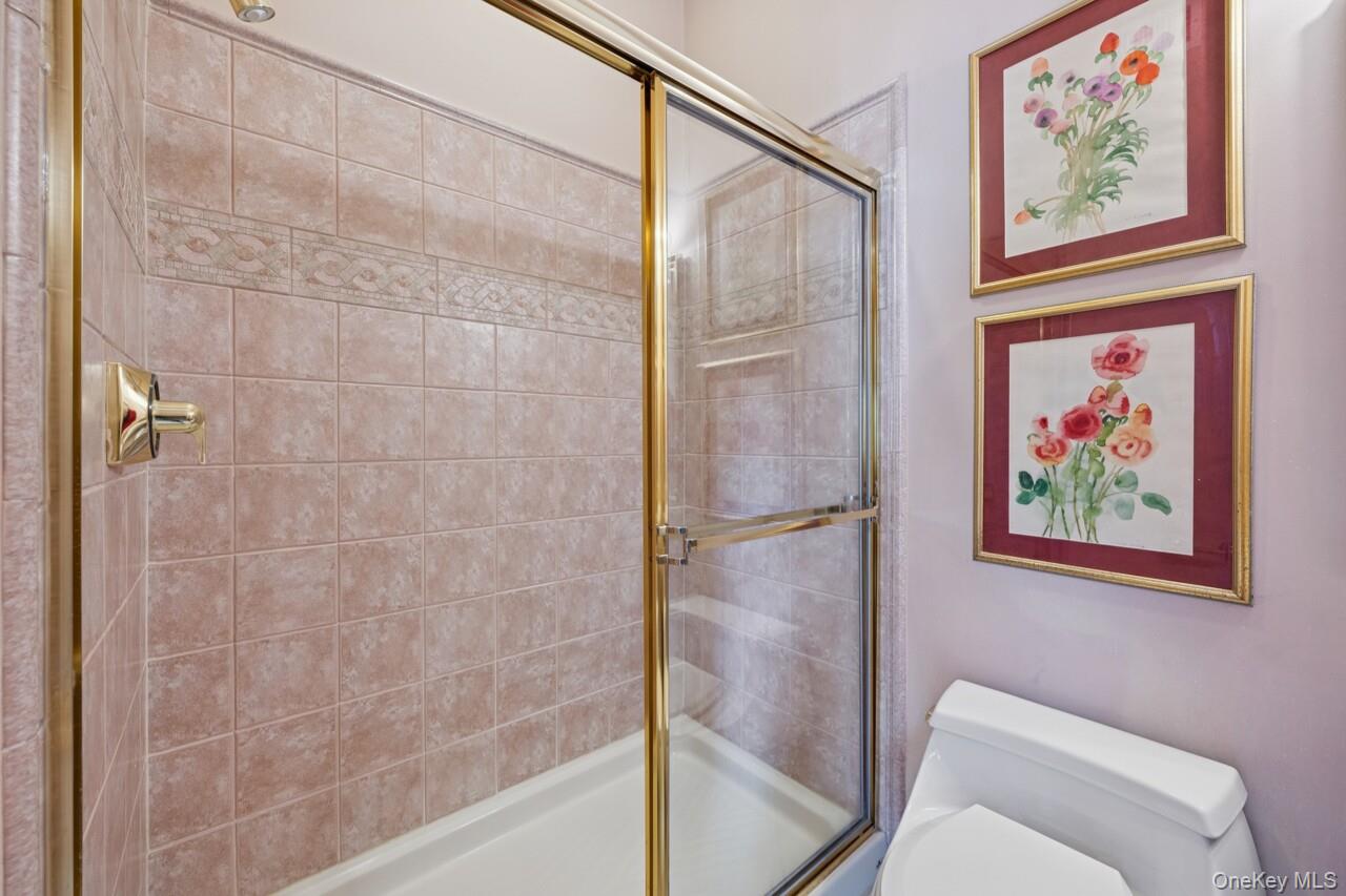 49 Rofay Drive East Northport, NY 11731 - Photo 27 of 50