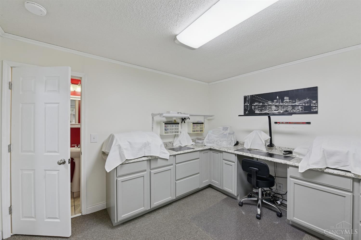 4270 Boomer Road Cincinnati, OH 45247 - Photo 25 of 52 Gallery Image 25