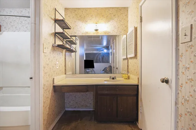 $101,000 | 9200 West Bellfort Boulevard, Unit 2, Houston, TX 77031