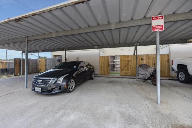 $101,000 | 9200 West Bellfort Boulevard, Unit 2, Houston, TX 77031