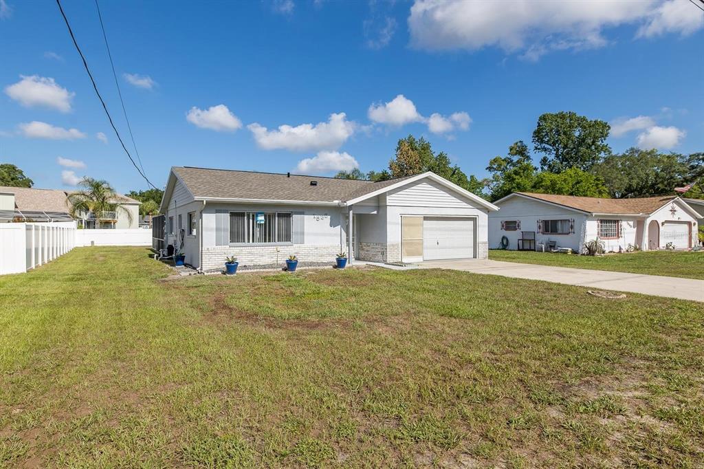 1525 Bishop Road Spring Hill, FL 34608 - Photo 3 of 65