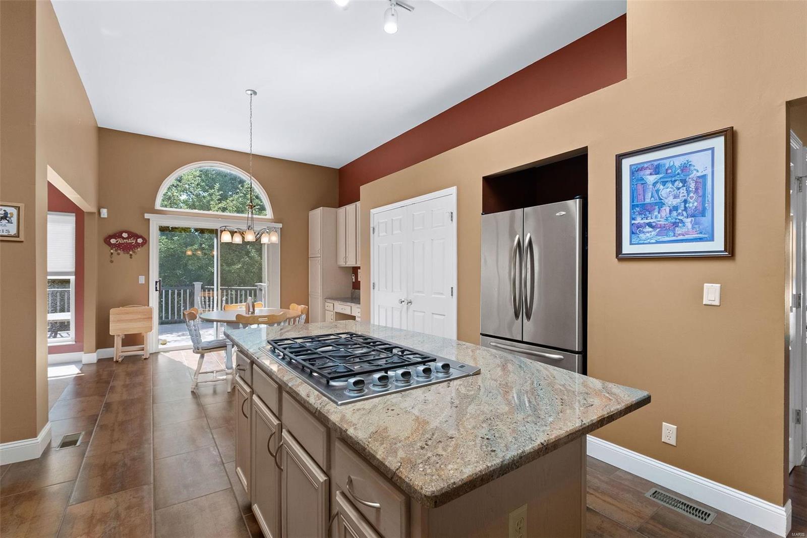 16046 Forest Valley Drive Ballwin, MO 63021 - Photo 14 of 54