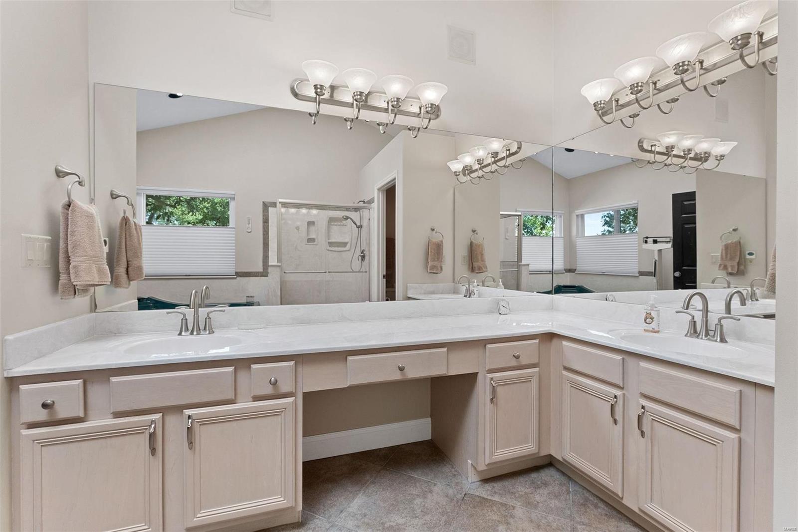 16046 Forest Valley Drive Ballwin, MO 63021 - Photo 26 of 54