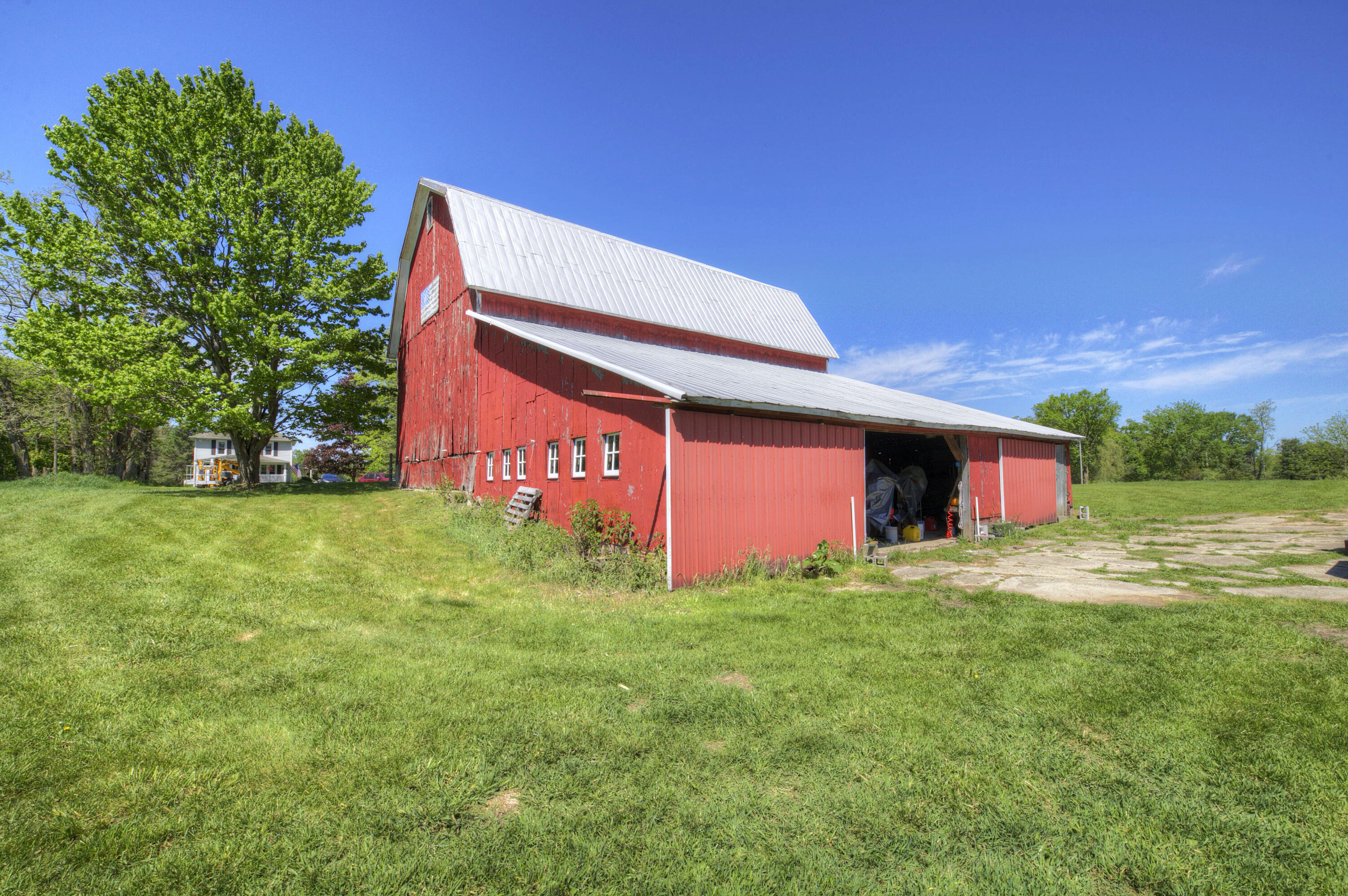 15610 Arnold Road Gregory, MI 48137 - Photo 76 of 90 Big barn side and back