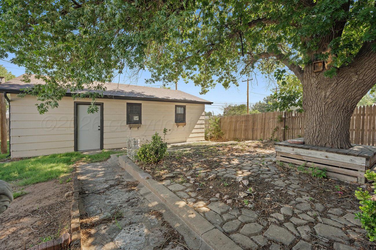205 Houston Street Borger, TX 79007 - Photo 48 of 57 Backyard - Shop