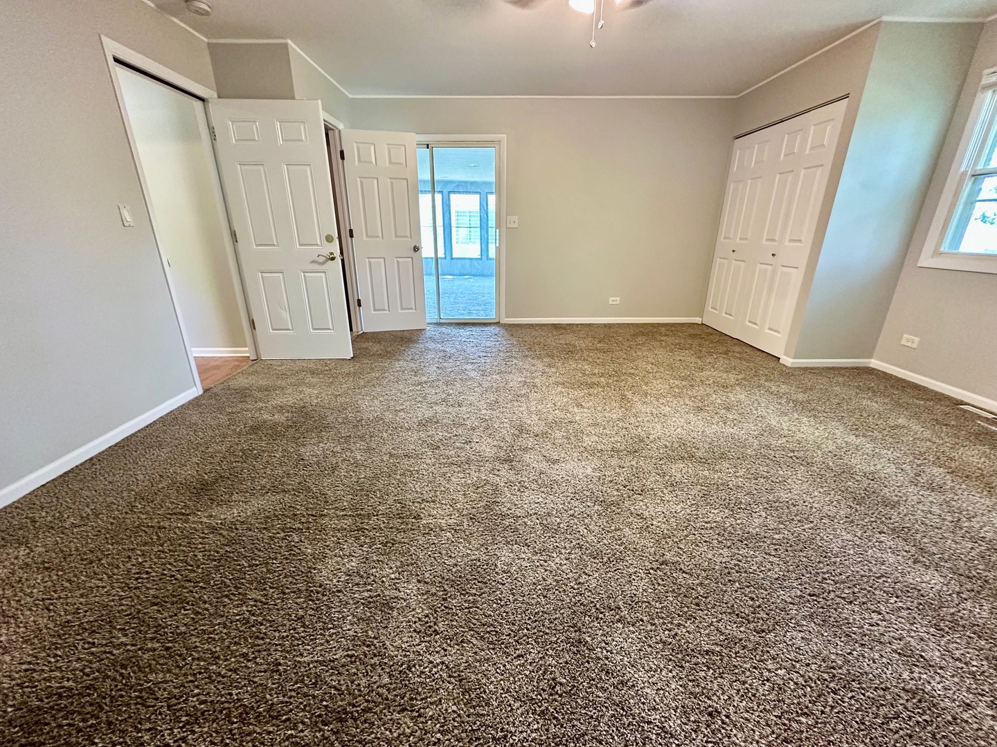 899 Carl Avenue Elgin, IL 60120 - Photo 11 of 17