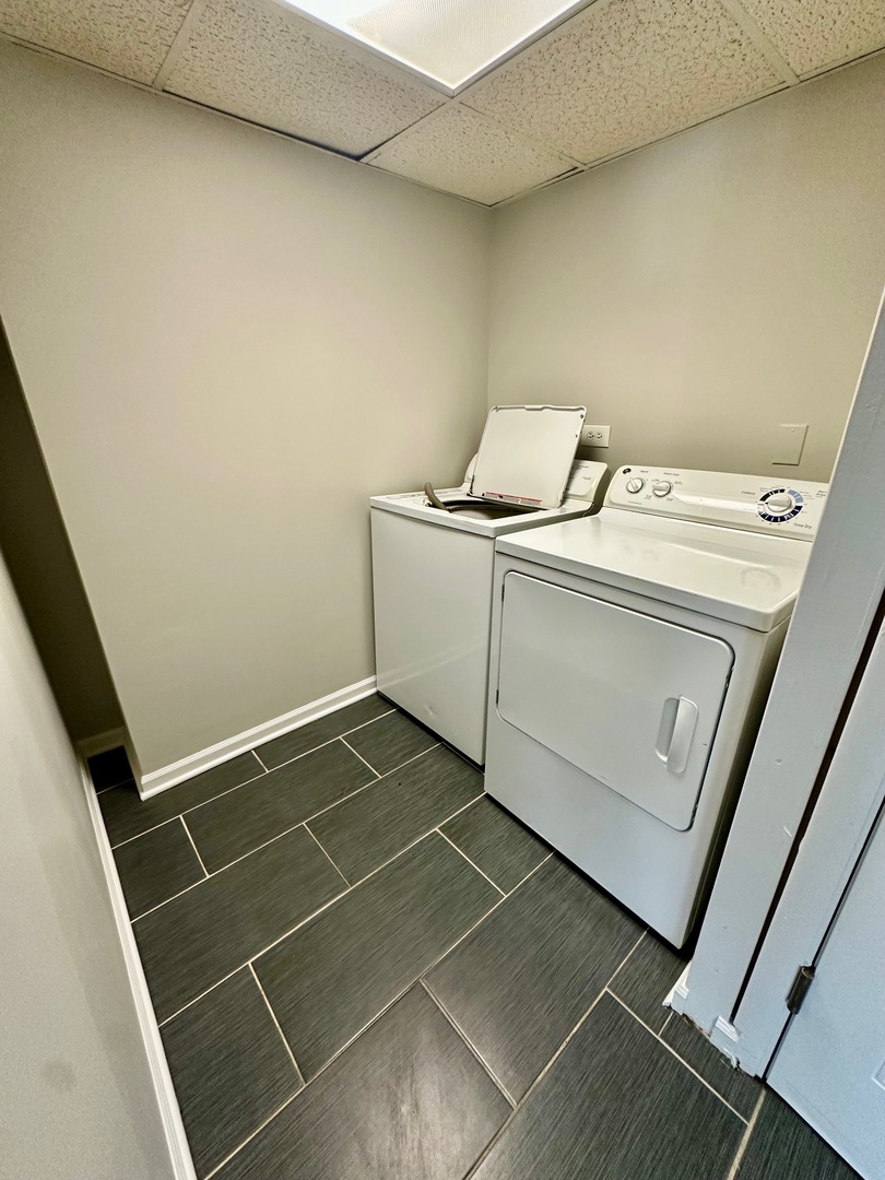 899 Carl Avenue Elgin, IL 60120 - Photo 15 of 17