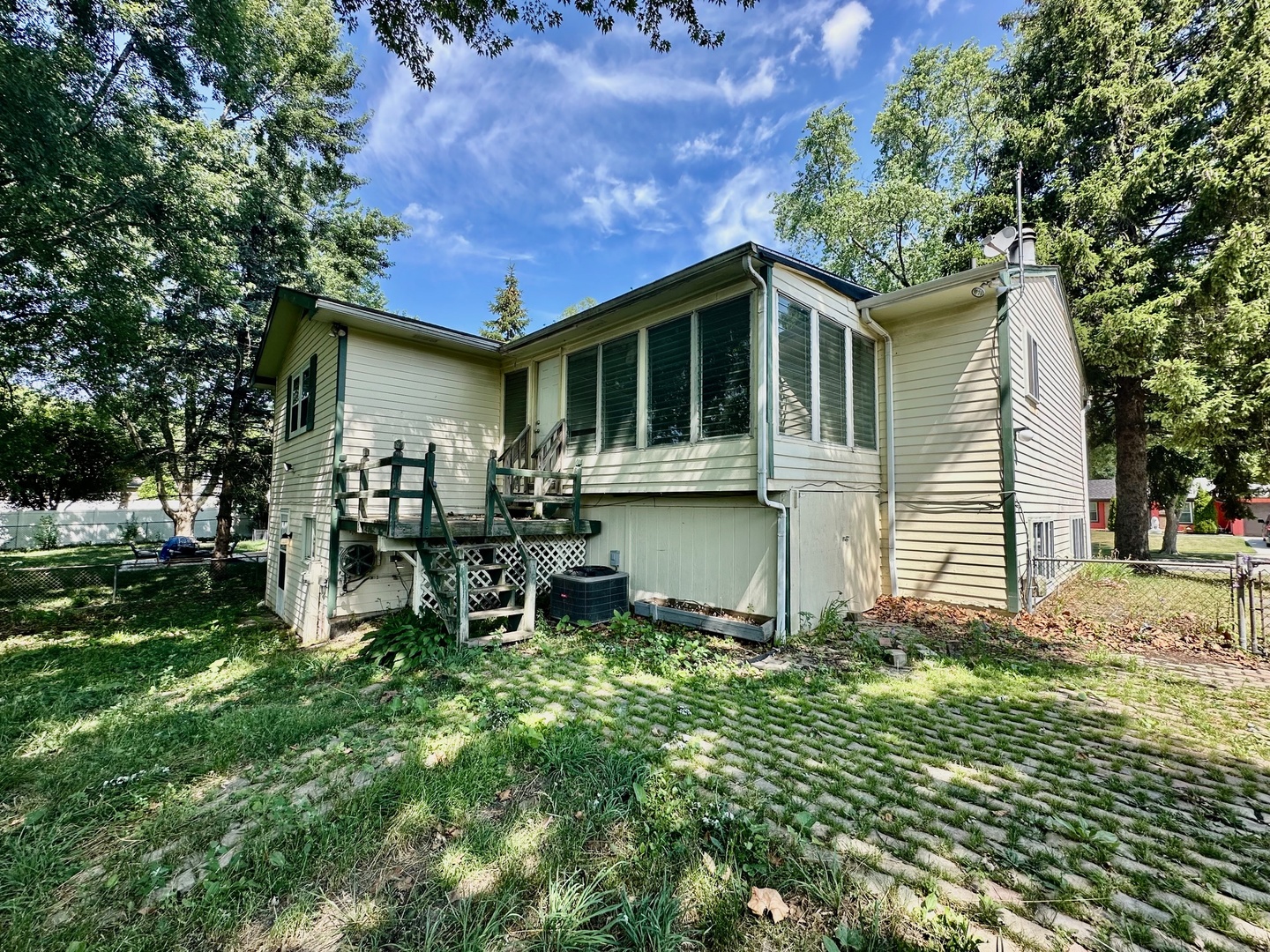 899 Carl Avenue Elgin, IL 60120 - Photo 16 of 17