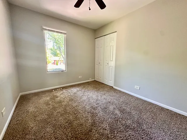 $340,000 | 899 Carl Avenue, Elgin, IL 60120