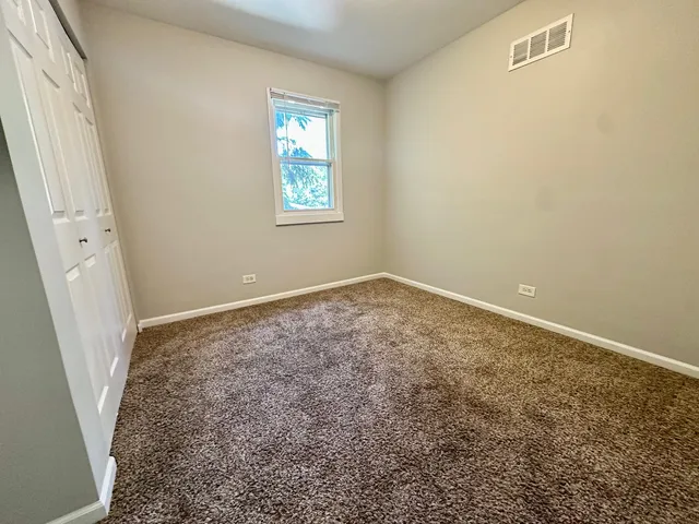 $340,000 | 899 Carl Avenue, Elgin, IL 60120