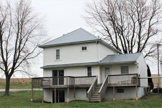 15985 Lyndon Road Morrison, IL 61270 - Photo 18 of 22