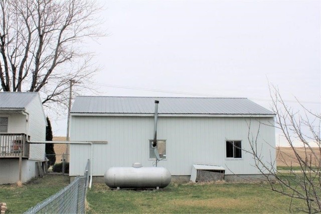 15985 Lyndon Road Morrison, IL 61270 - Photo 19 of 22
