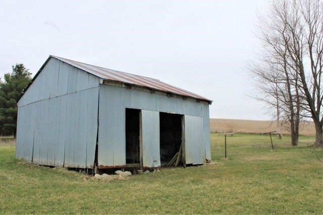 15985 Lyndon Road Morrison, IL 61270 - Photo 20 of 22