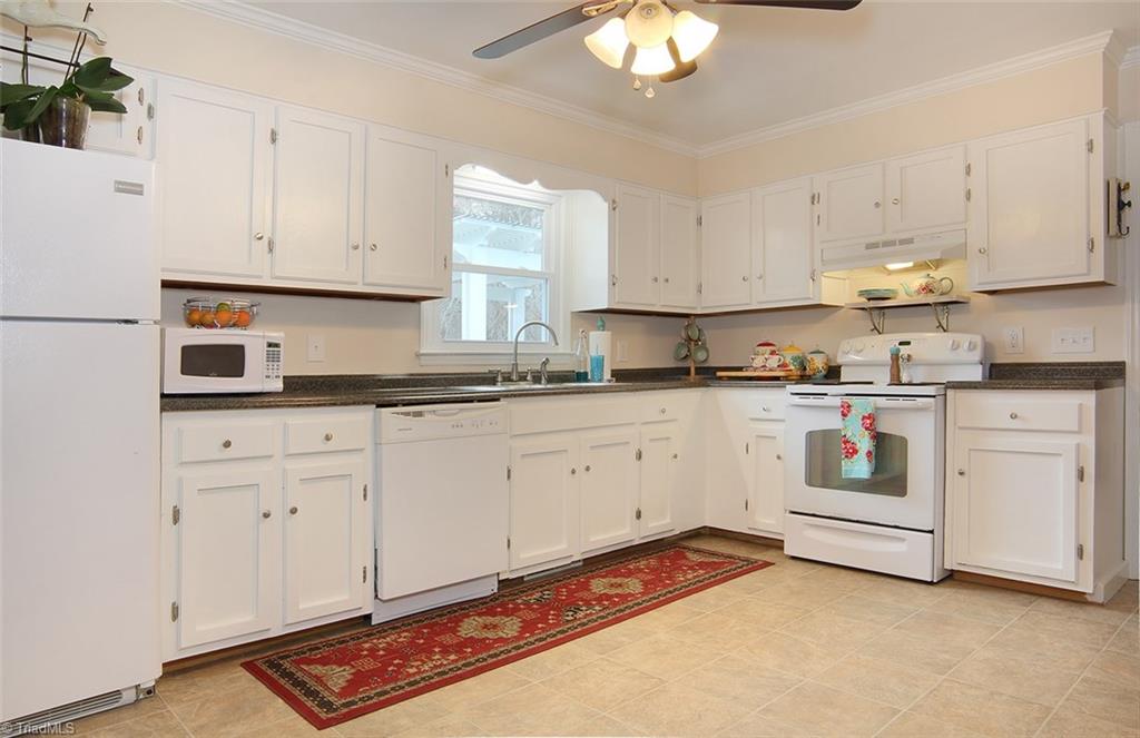 5973 Pepper Road Oak Ridge, NC 27310 - Photo 5 of 30