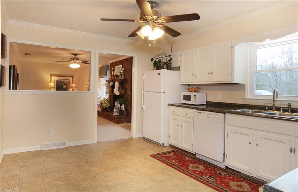 5973 Pepper Road Oak Ridge, NC 27310 - Photo 7 of 30