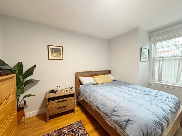 $2,950 | 214 East Eagle Street, Unit 4, Boston, MA 02128