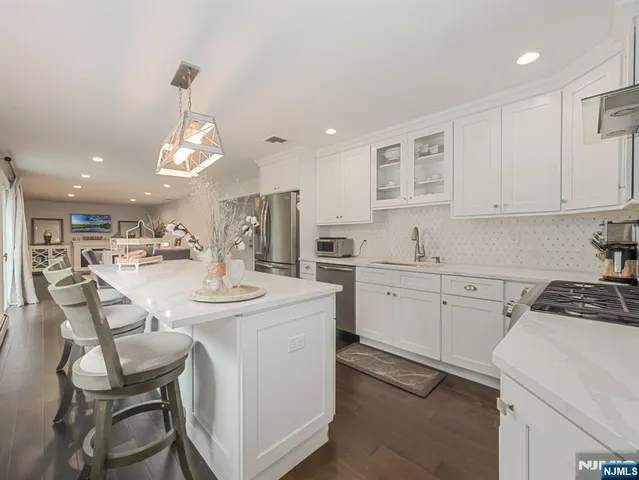 $839,000 | 202 Andover Drive, Wayne, NJ 07470