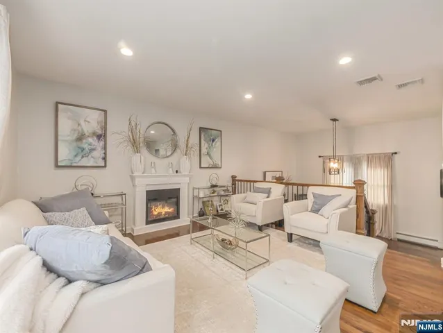 $839,000 | 202 Andover Drive, Wayne, NJ 07470