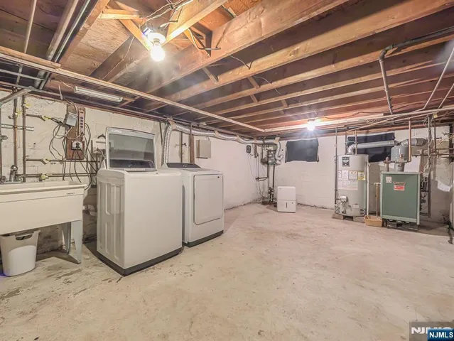 $839,000 | 202 Andover Drive, Wayne, NJ 07470