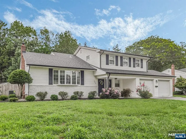 $839,000 | 202 Andover Drive, Wayne, NJ 07470