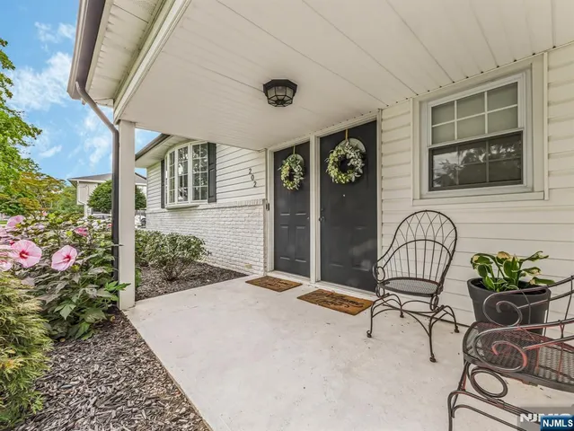 $839,000 | 202 Andover Drive, Wayne, NJ 07470