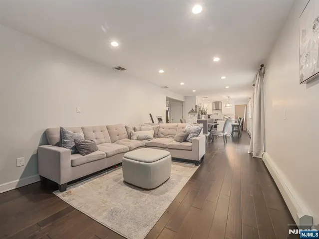 $839,000 | 202 Andover Drive, Wayne, NJ 07470